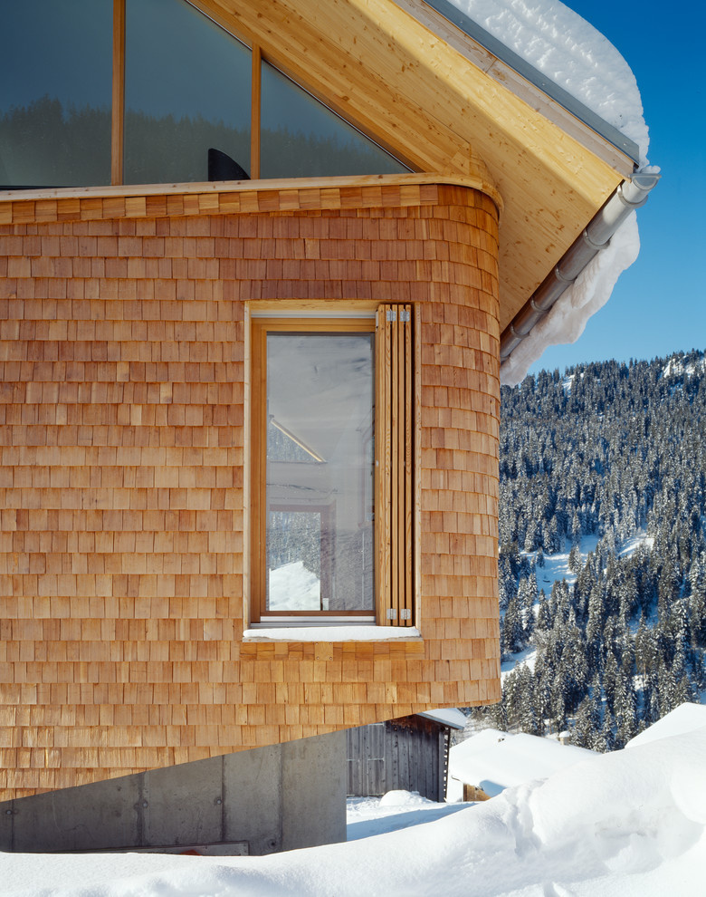 Houzz Швейцария: Дом в Альпах с пандусами вместо лестниц