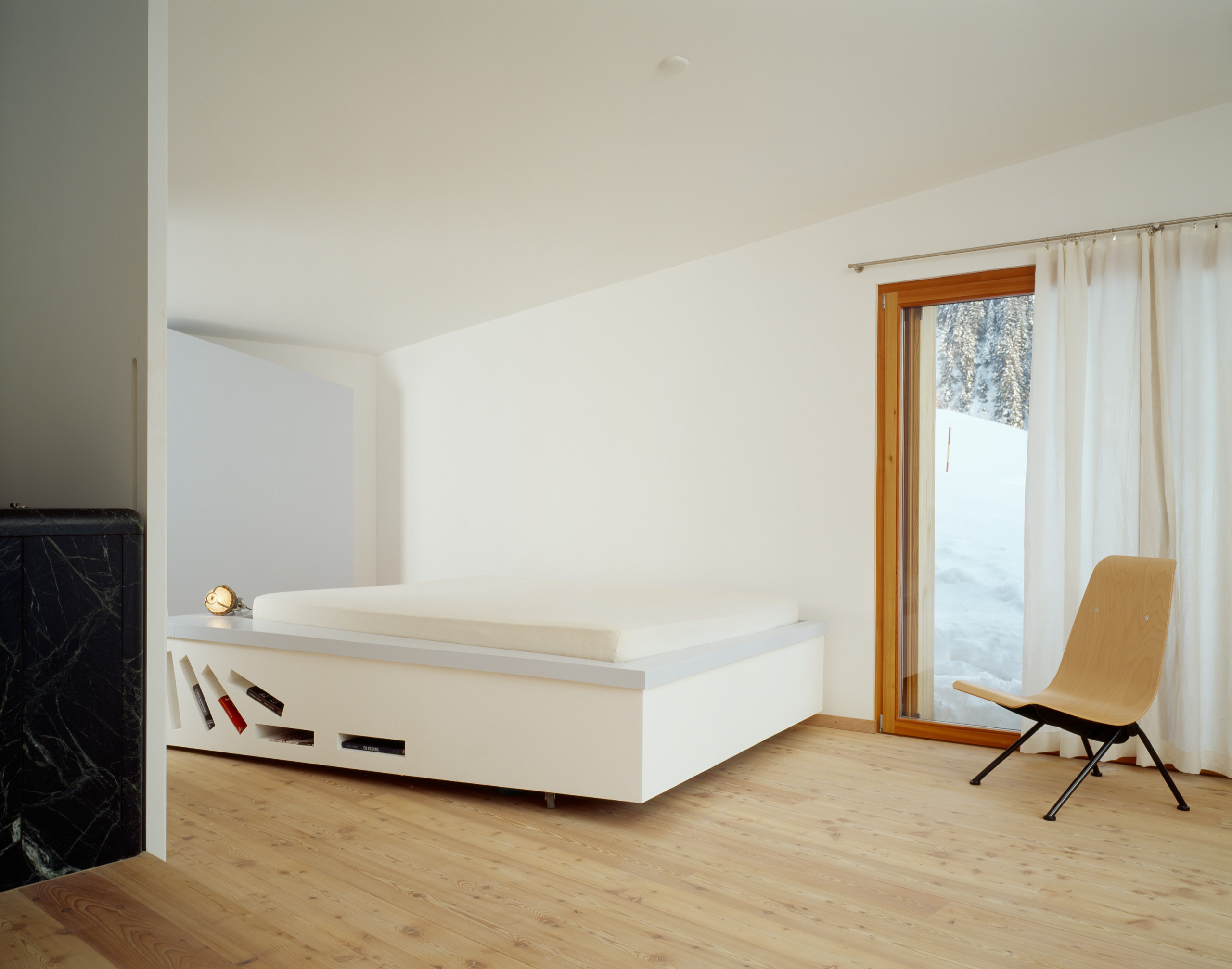 Houzz Швейцария: Дом в Альпах с пандусами вместо лестниц