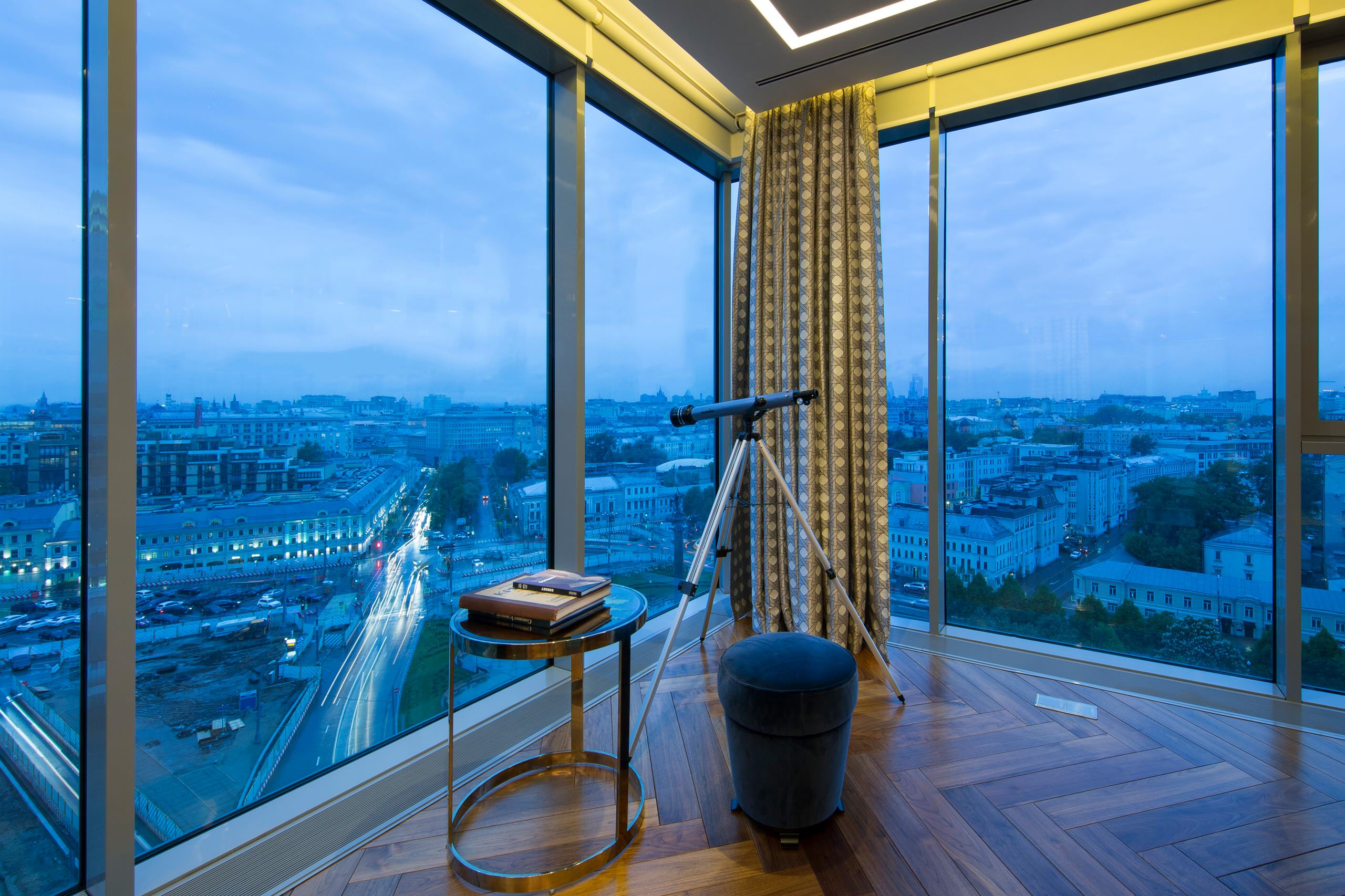 Houzz тур: Квартира с эффектным видом на Цветной Бульвар