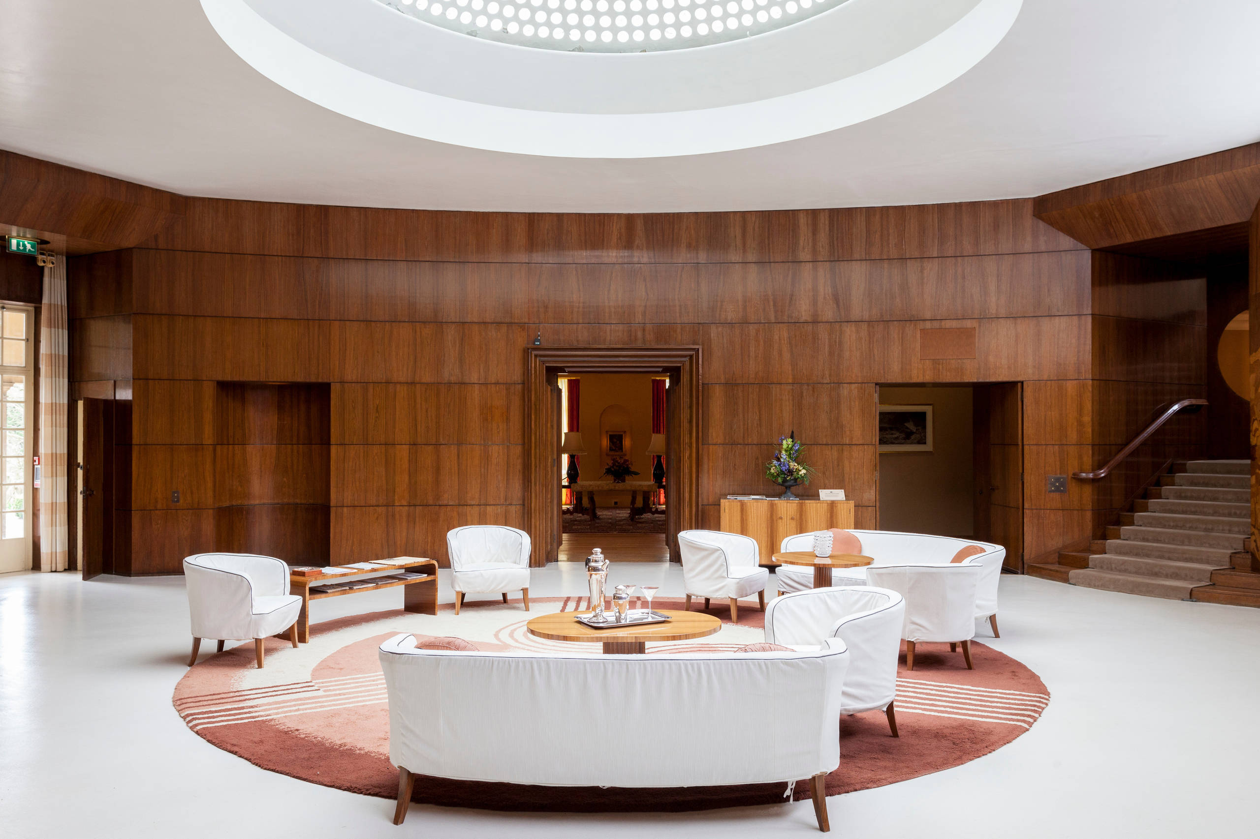 Houzz Британия: Средневековый дворец, оформленный в стиле ар деко