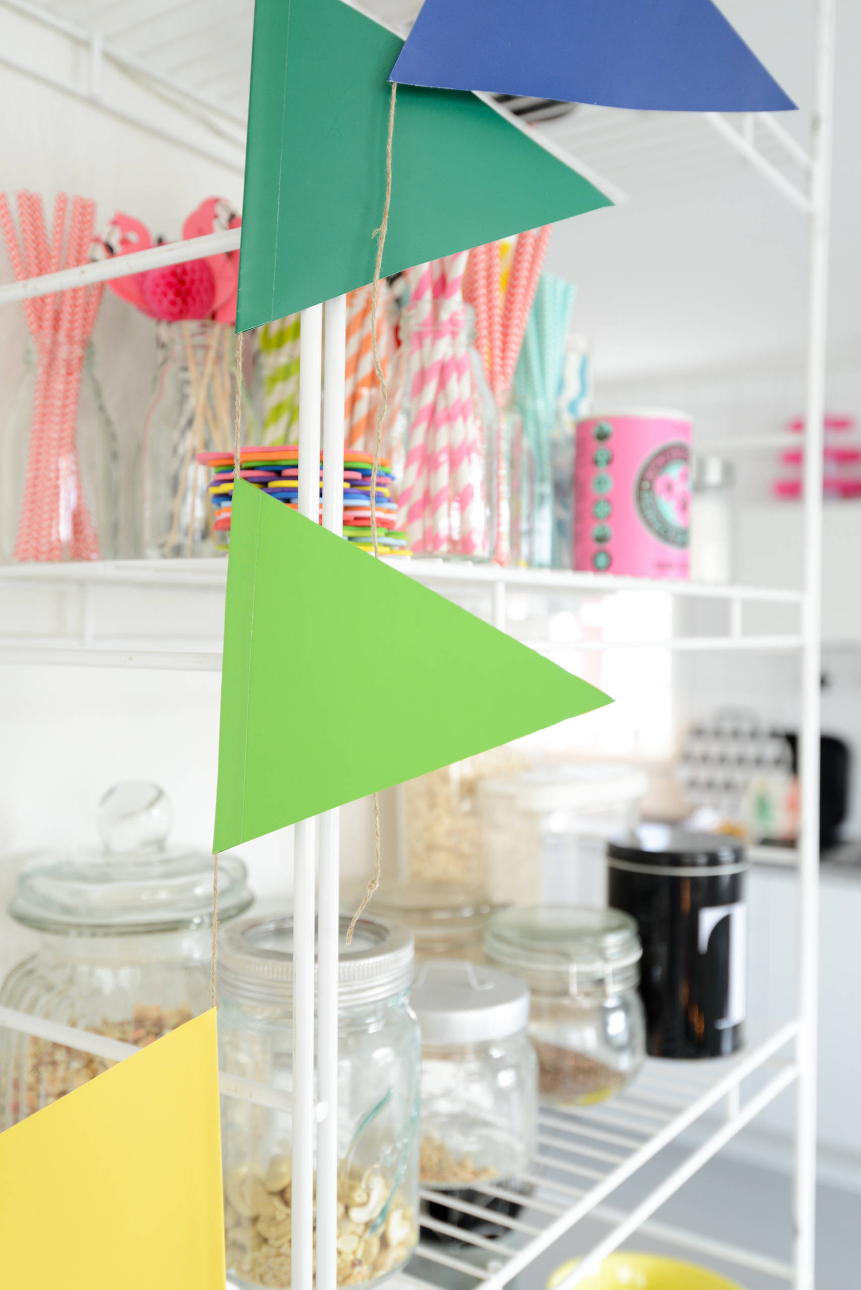 Houzz Швеция: Скандинавская квартира, украшенная ... цветом