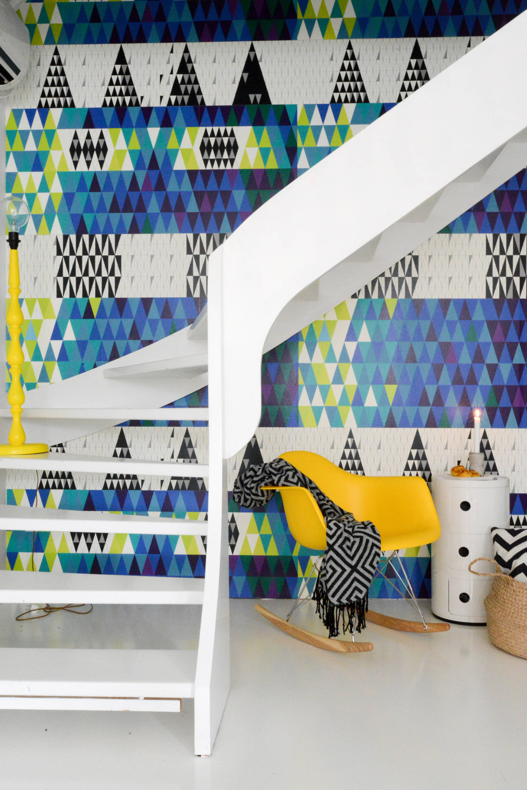 Houzz Швеция: Скандинавская квартира, украшенная ... цветом