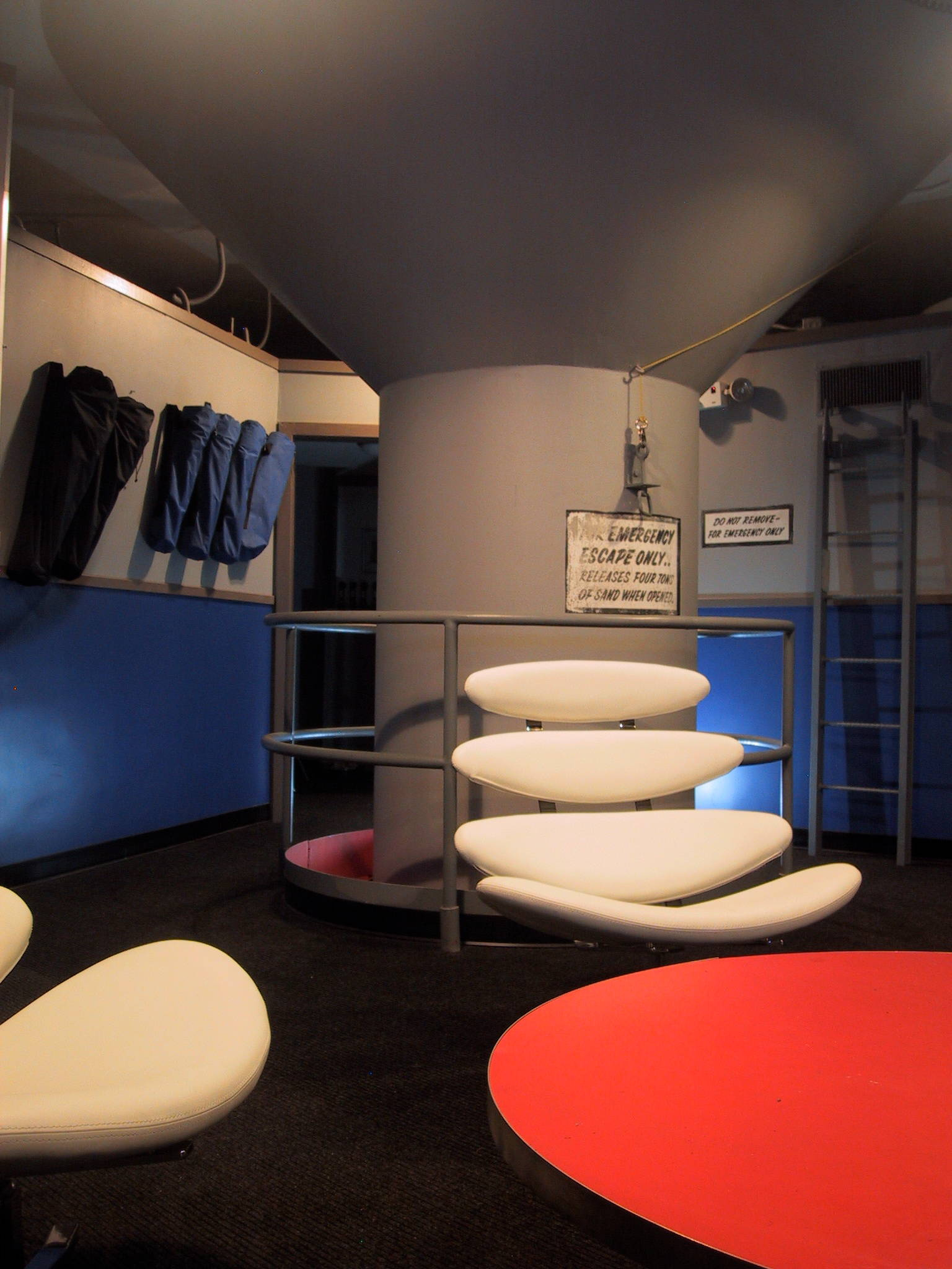 Подземный домик: из сказки – в жизнь