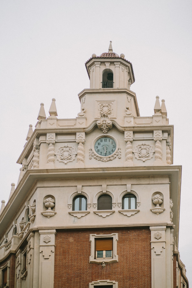 Houzz Испания: Башня с часами в центре Валенсии