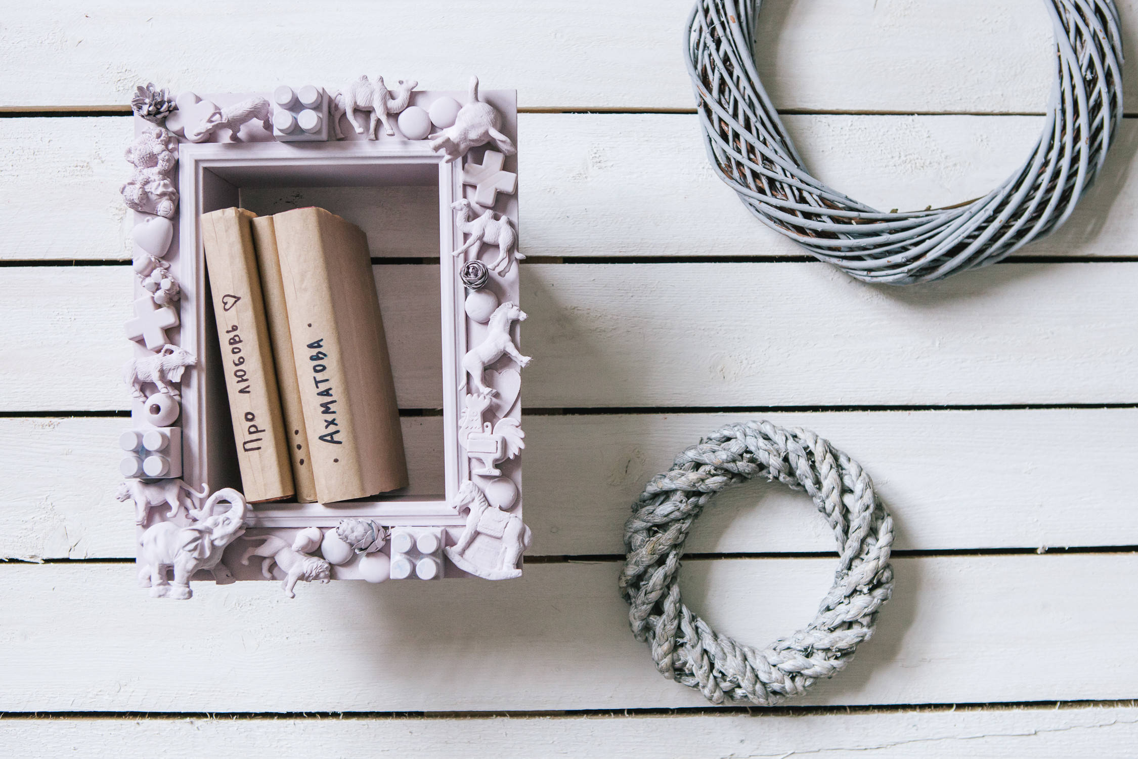 Чем занять пустую стену: Идеи декора, которые пора переосмыслить