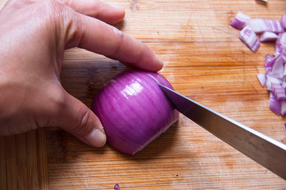 10 лайфхаков, которые помогут готовить ужин проще и вкуснее