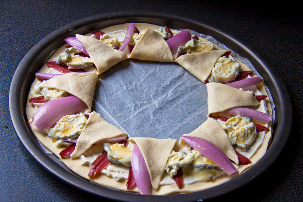 DIY: Пицца по-французски в форме звезды с копченой уткой