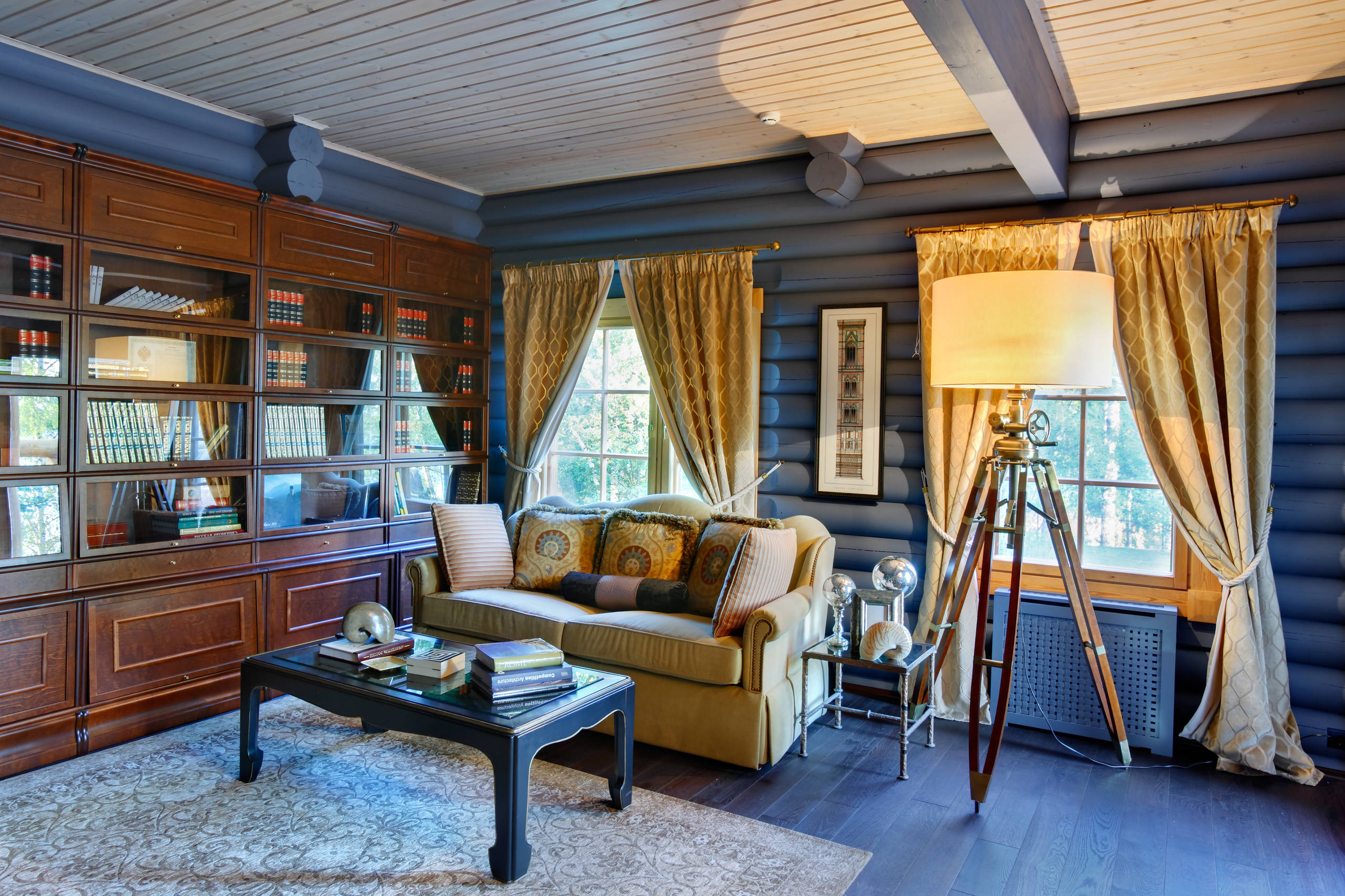 Houzz тур: Cовременная подмосковная усадьба в деревянном срубе