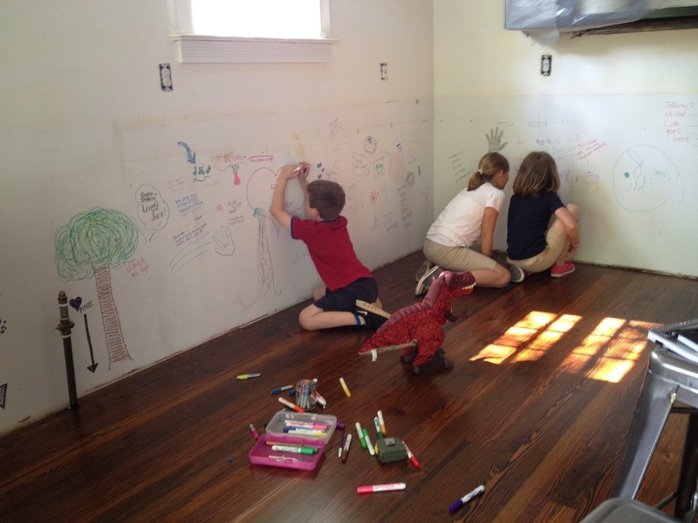 Houzz Call: А что у вас под... обоями?