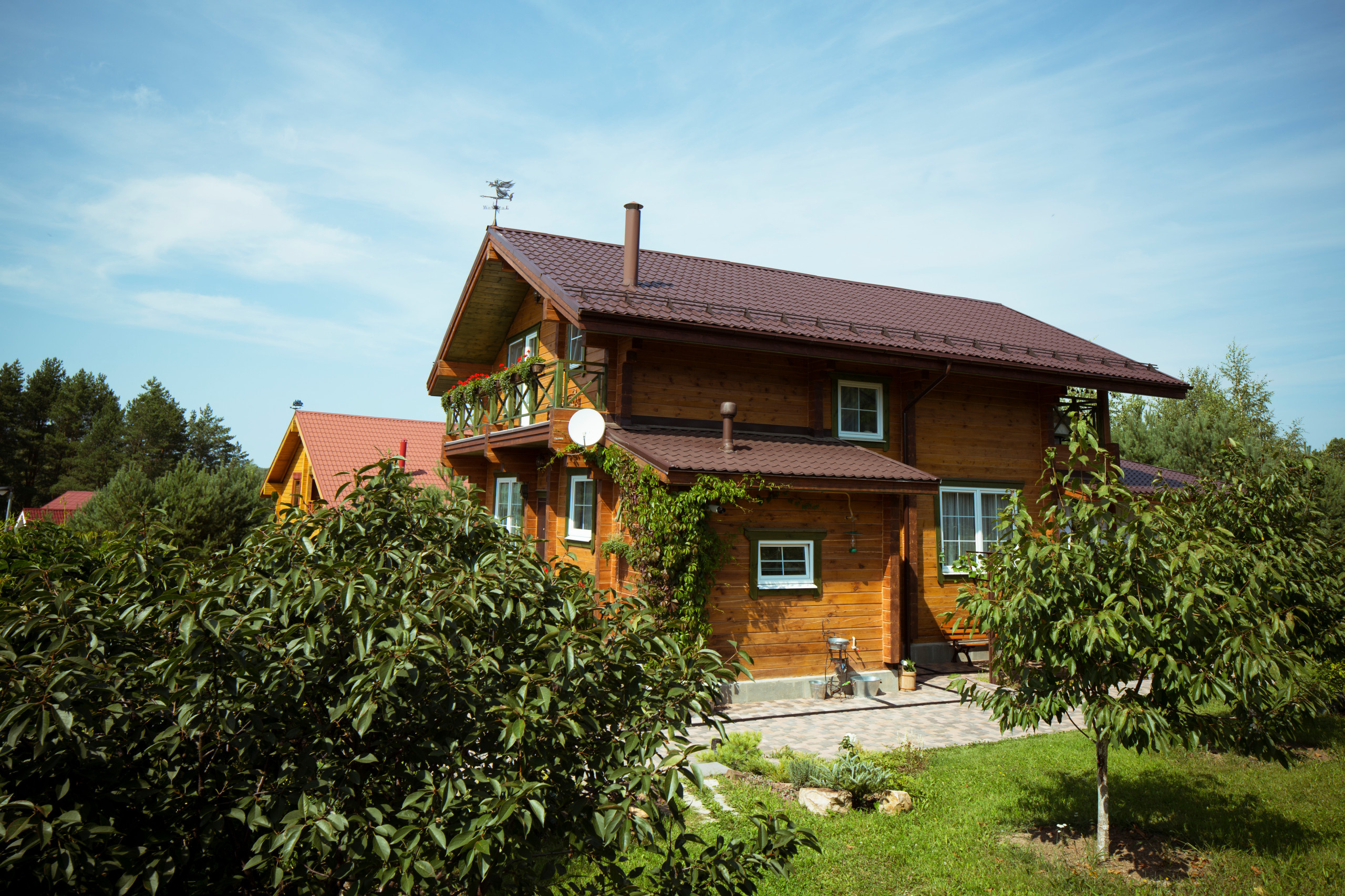 Русская дача: От императорских коттеджей до фазенды на шести сотках