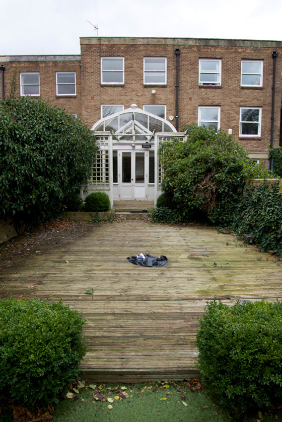 Совет недели (11/52): Окно посреди газона