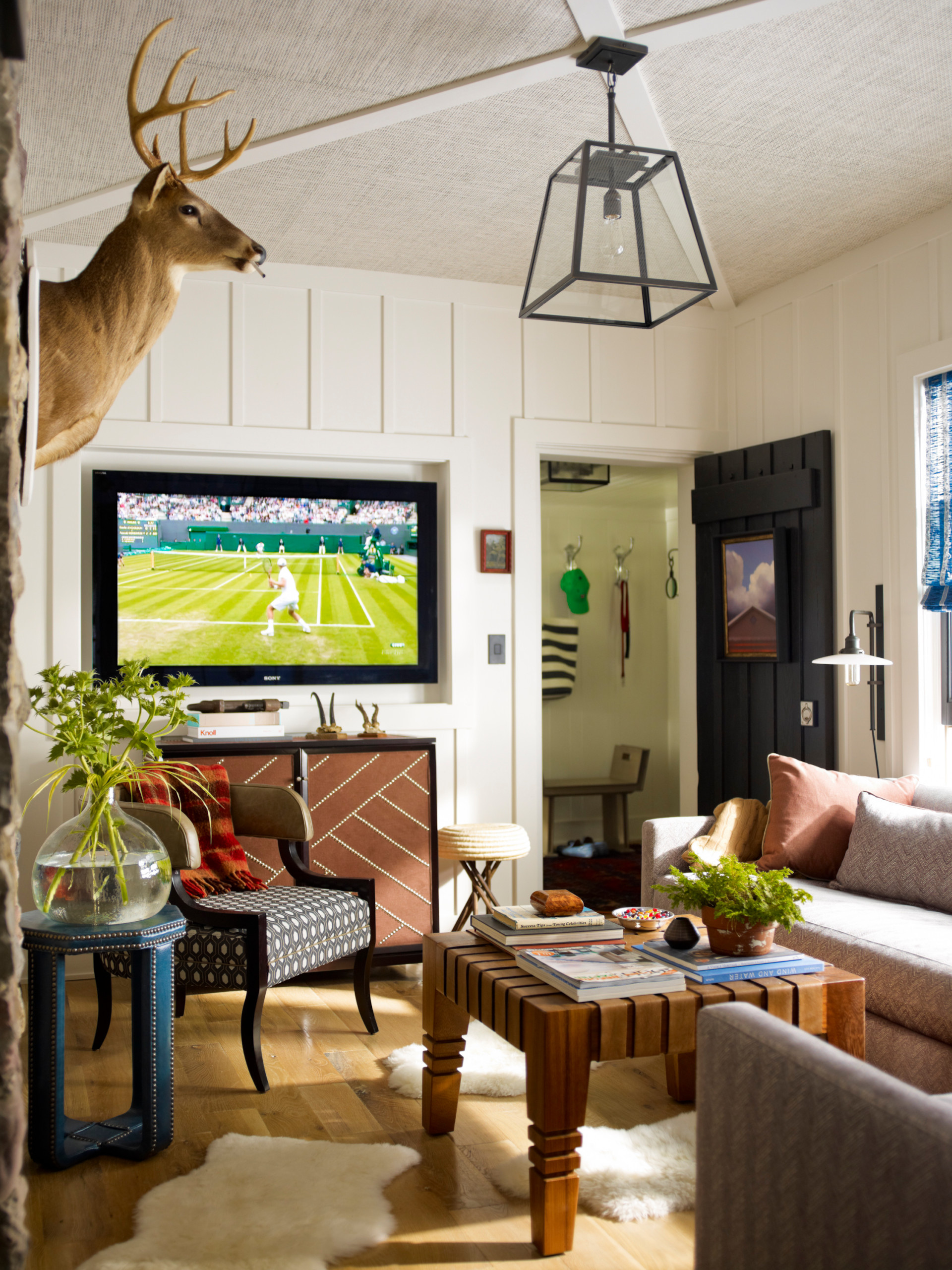 11 причин покрасить межкомнатные двери в черный цвет