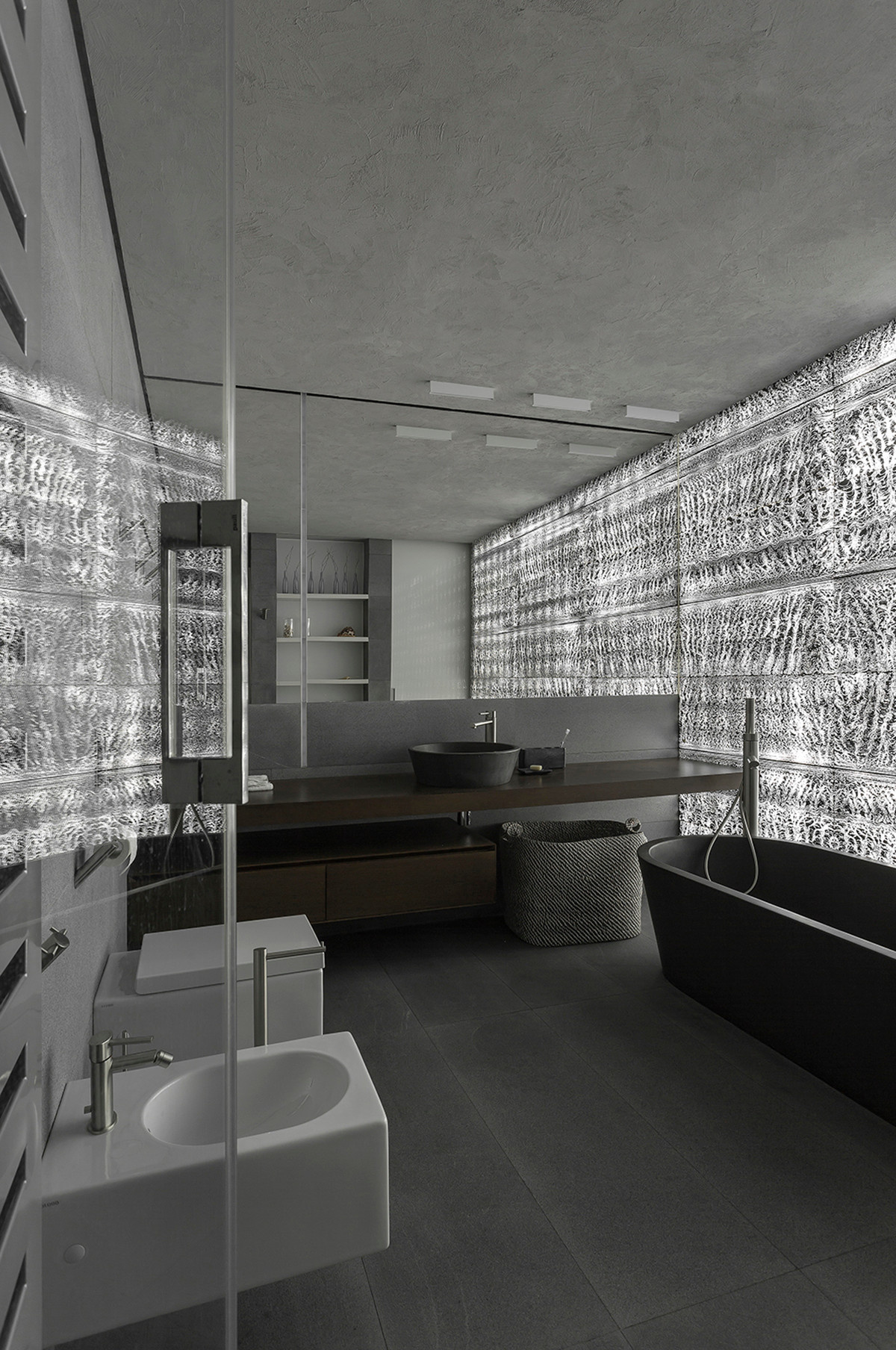 Houzz тур: Квартира-студия на Остоженке в серых тонах