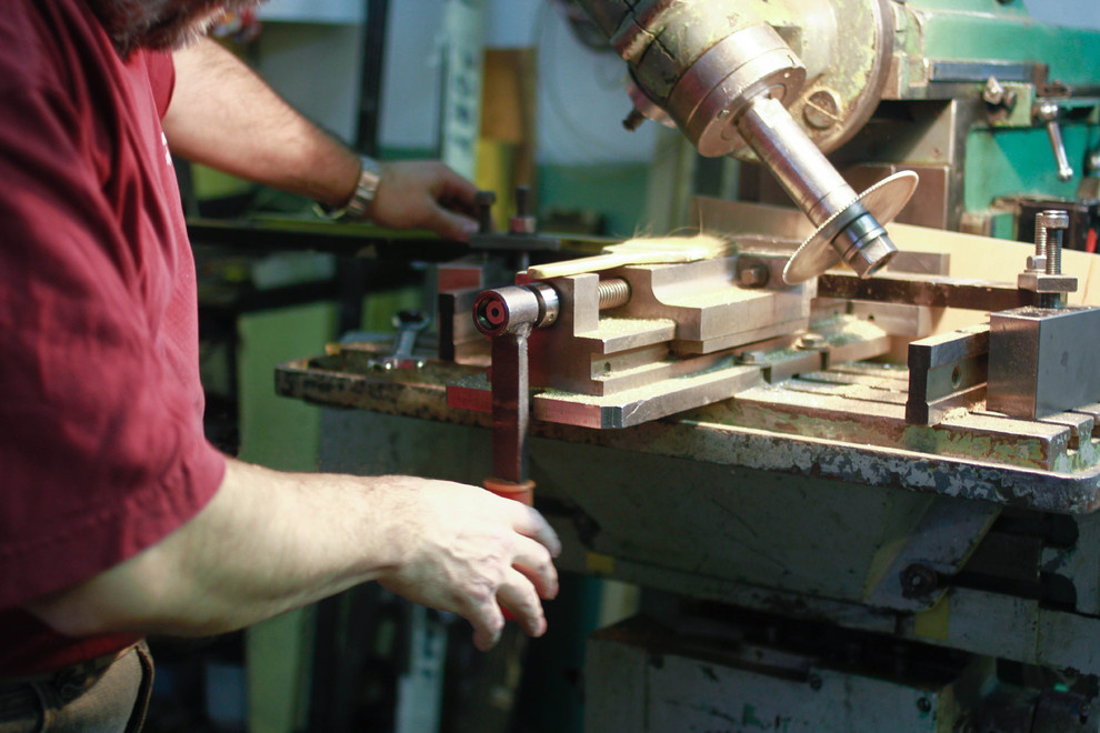 Портрет: Ювелирные украшения для мебели от Soda Homedecor