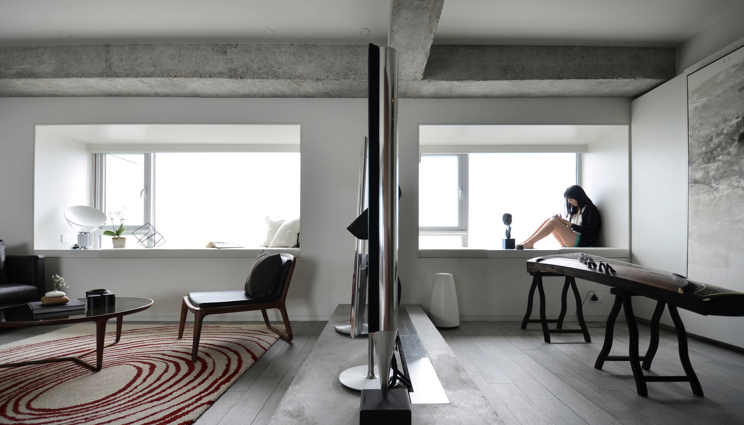 Houzz Гонконг: Свет и панорамные виды в минималистичной квартире