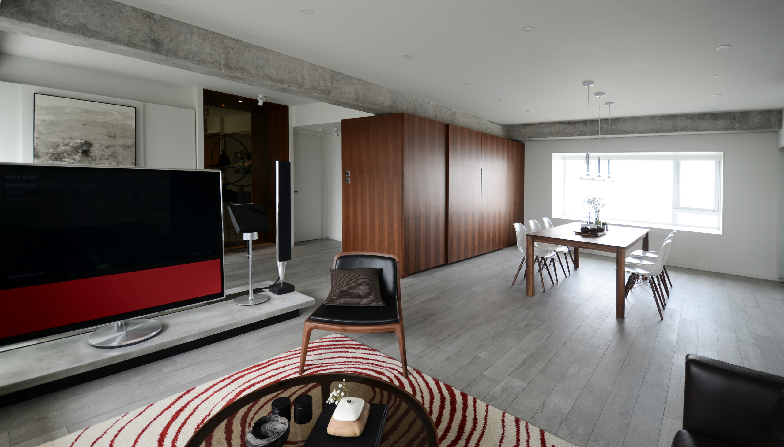 Houzz Гонконг: Свет и панорамные виды в минималистичной квартире