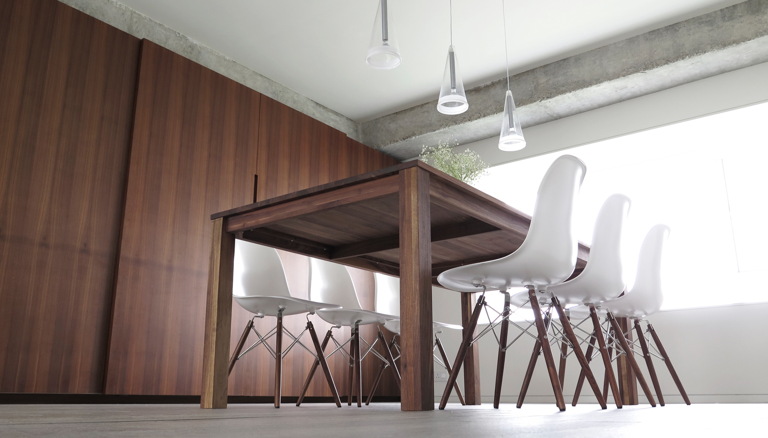 Houzz Гонконг: Свет и панорамные виды в минималистичной квартире