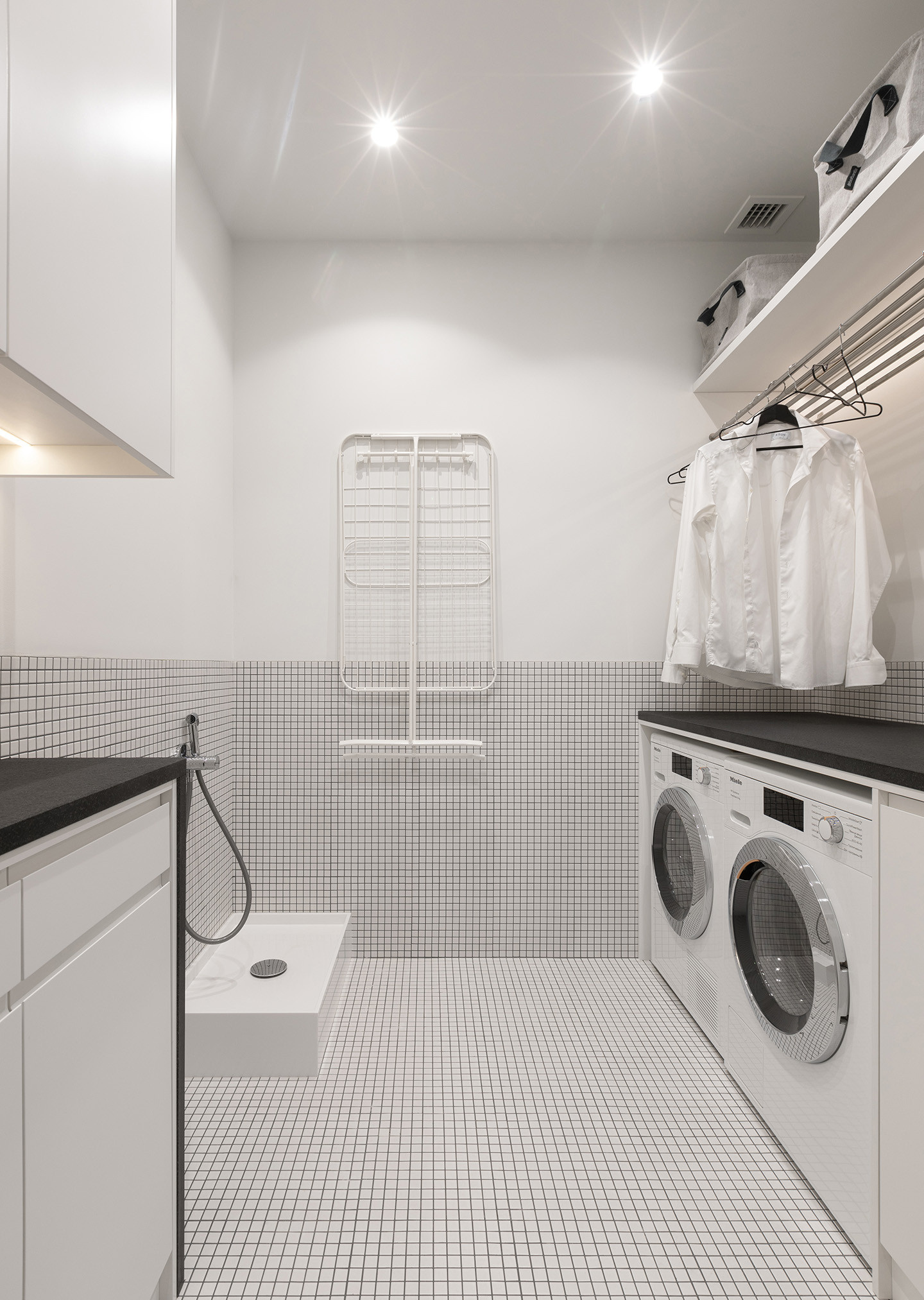 Houzz тур: Минимализм, неоклассика и редкие сорта камня