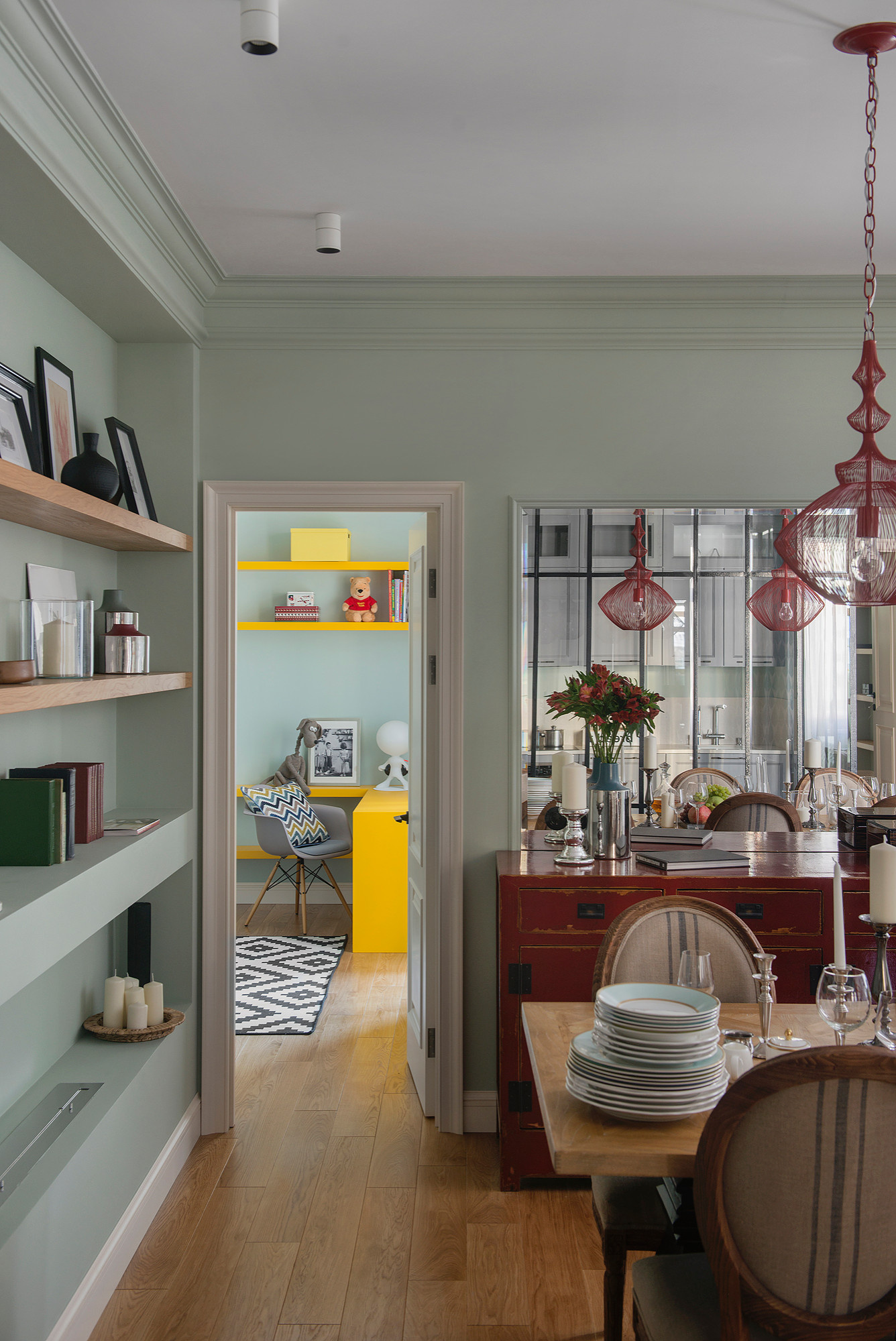 Houzz тур: Яркая эклектика для владельцев, которые хотели все и сразу