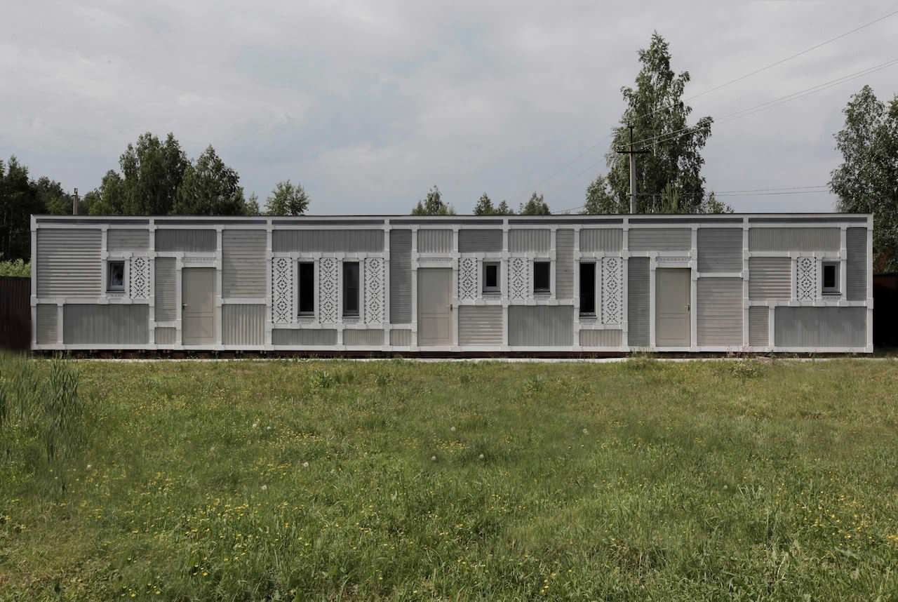 Houzz тур: Монохромный Мондриан и резные наличники дома в Алексино