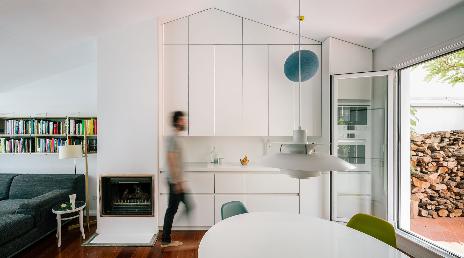 Houzz Испания: Квартира с бассейном — под самой крышей