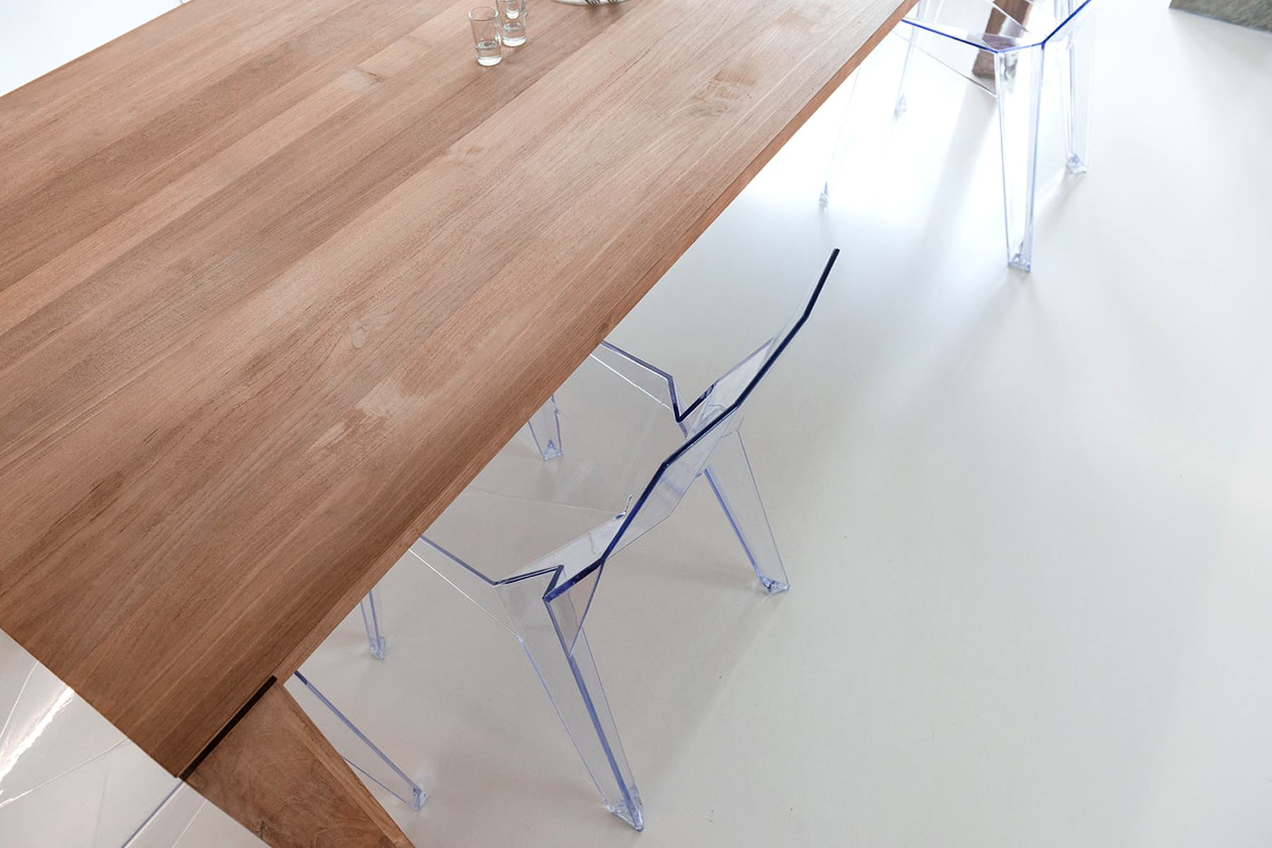 В гостях: Квартира архитекторов в бетоне и с «умным» светом