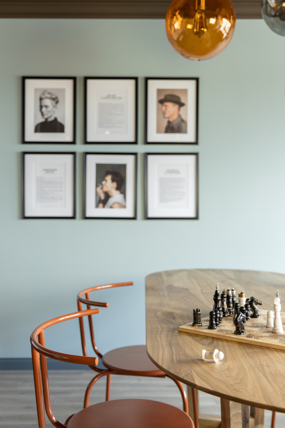 Houzz Украина: 38 кв. м — квартира с коричневым потолком