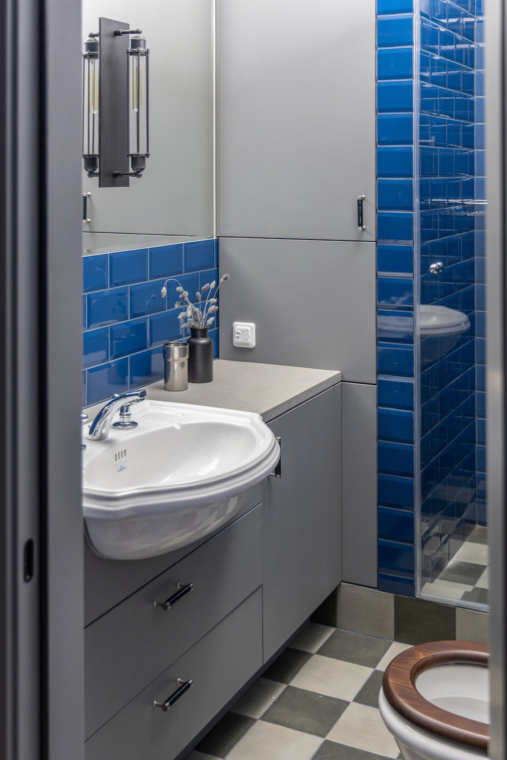 Houzz Украина: 38 кв. м — квартира с коричневым потолком