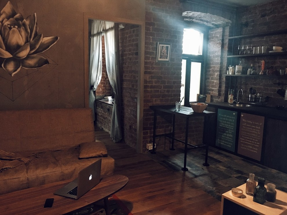 В гостях: Лофт в центре Петербурга