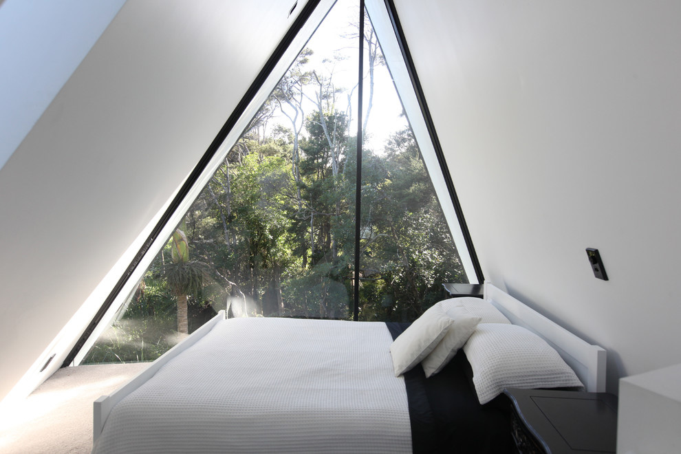 Houzz Новая Зеландия: Дом-палатка в зарослях кустарника