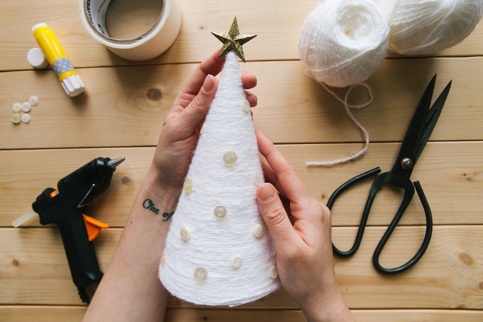 DIY: Как сделать самую теплую новогоднюю елочку своими руками