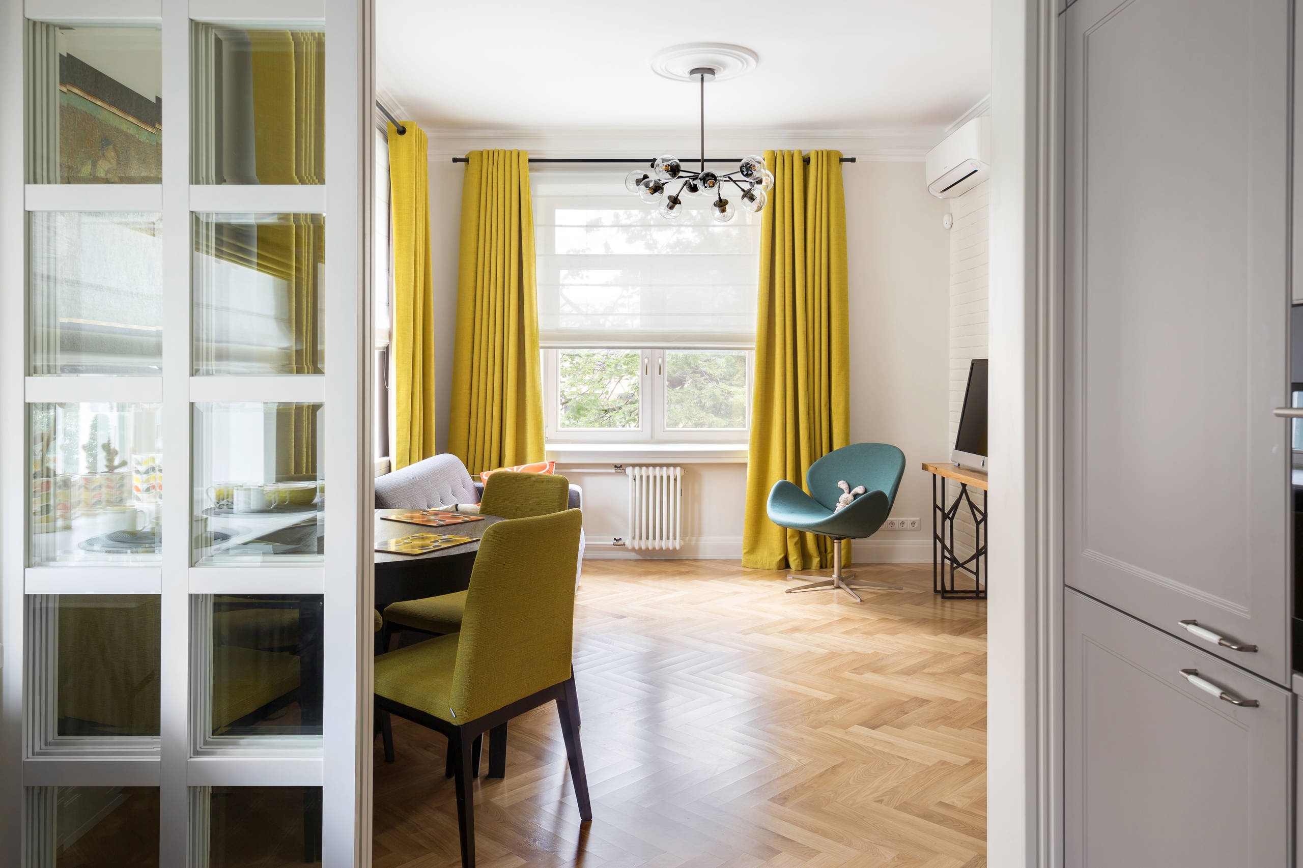 В гостях: Грузинские картины и бабушкина мебель в «сталинке»