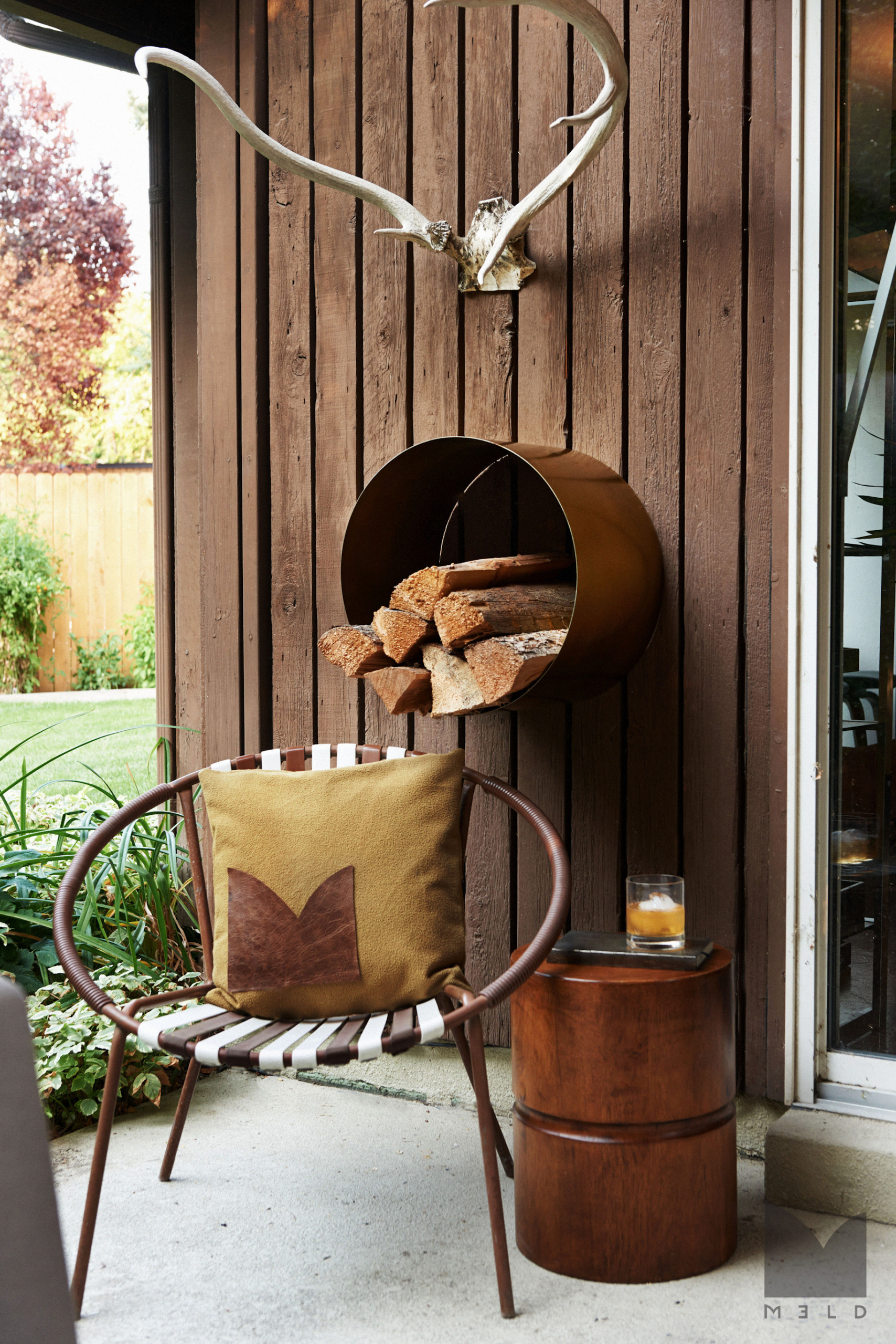 На траве дрова: Как сложить поленницу для дров, и зачем это нужно