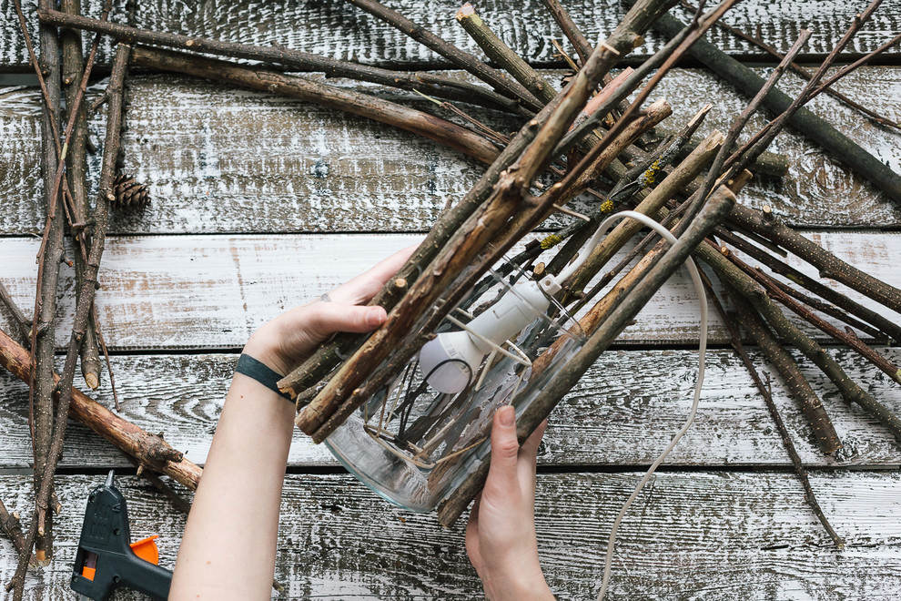 Своими руками: Светильник из веток