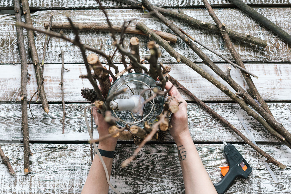 Своими руками: Светильник из веток