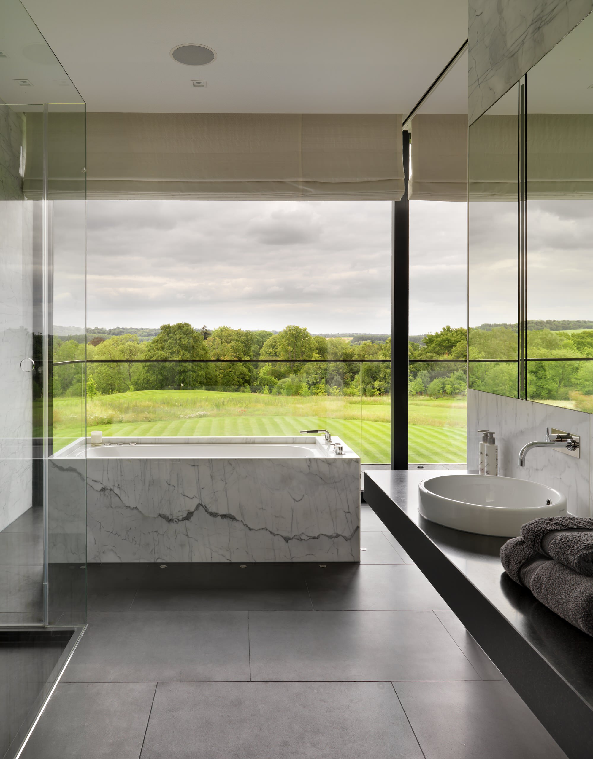 Мир дизайна: 12 бесподобных ванн в расслабляющей обстановке