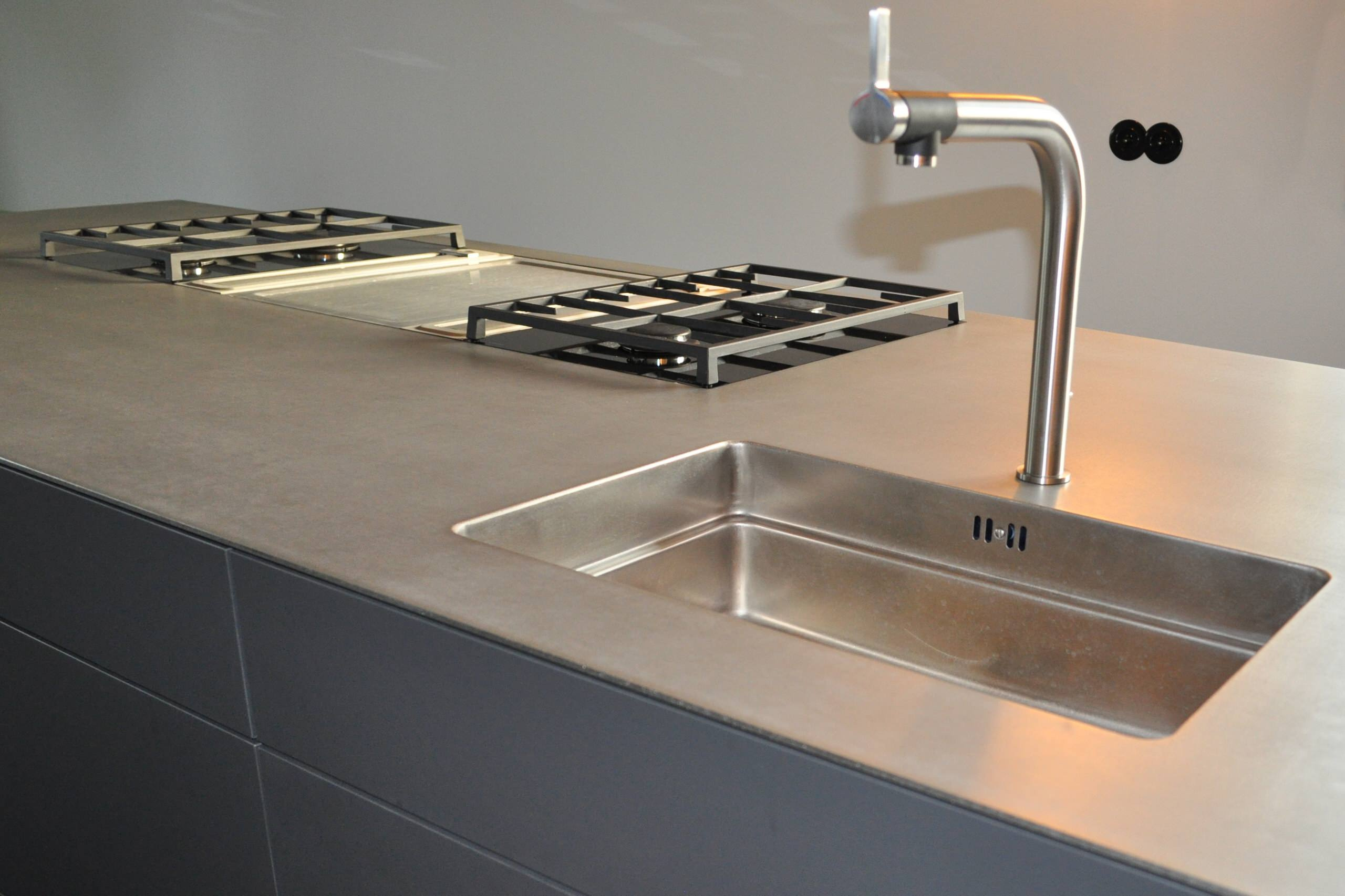 Микротренды: Зачем вашей кухне очень тонкая столешница