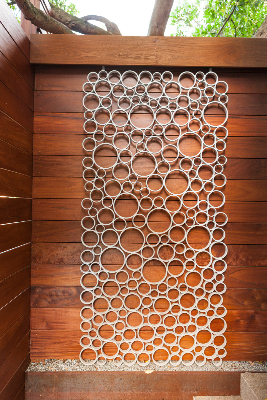 Поделки из ПВХ-труб: Ажурная калитка для дачного участка