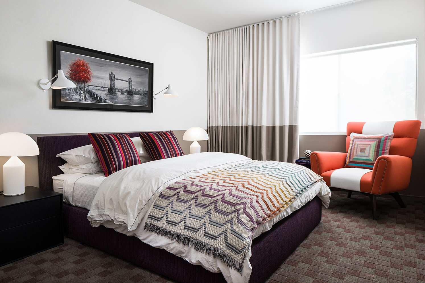 Как застилать кровать так, чтобы она была главным украшением спальни