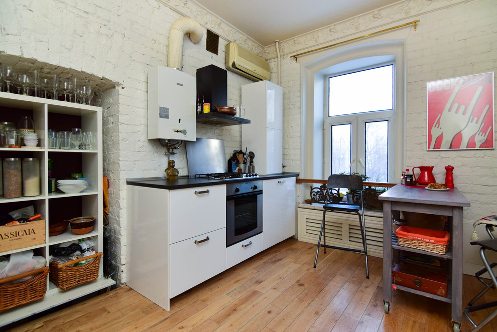 В гостях: Квартира с огромной гостиной, белыми быками и черным мопсом