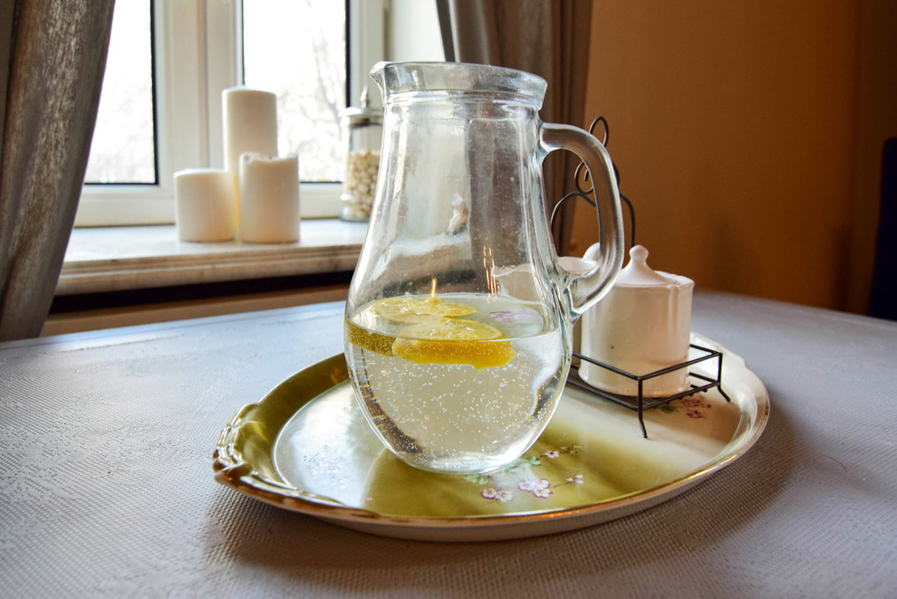 В гостях: Квартира с огромной гостиной, белыми быками и черным мопсом