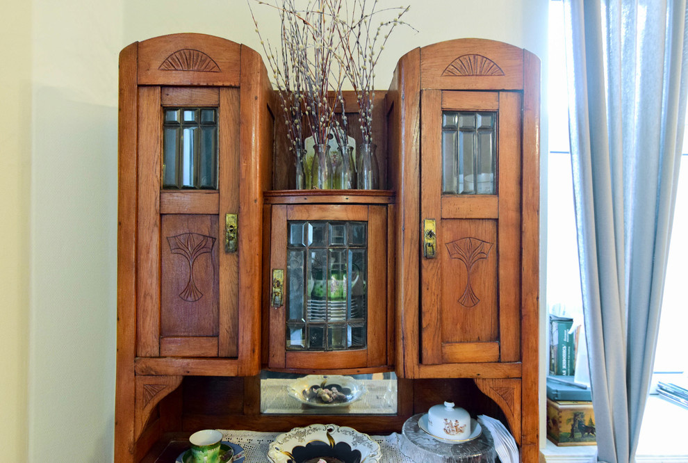 В гостях: Квартира с огромной гостиной, белыми быками и черным мопсом