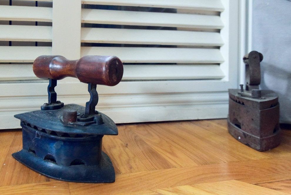 В гостях: Квартира с огромной гостиной, белыми быками и черным мопсом