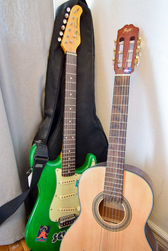 В гостях: Квартира с огромной гостиной, белыми быками и черным мопсом