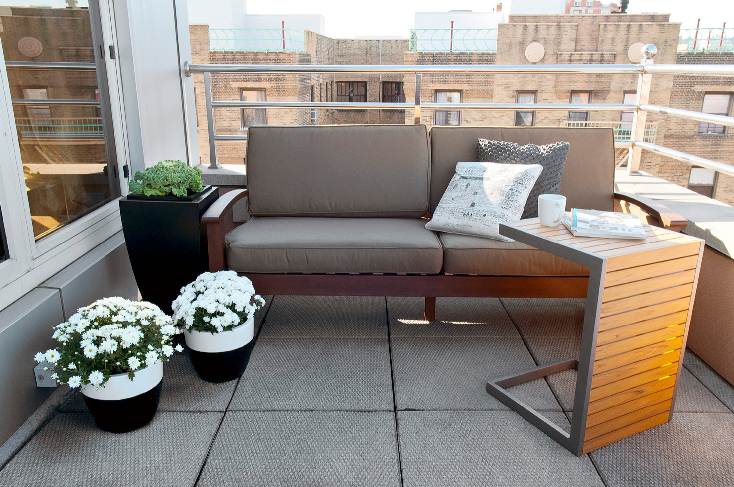 Расцветайте, фуксии и розы: что посадить на балконе мечты