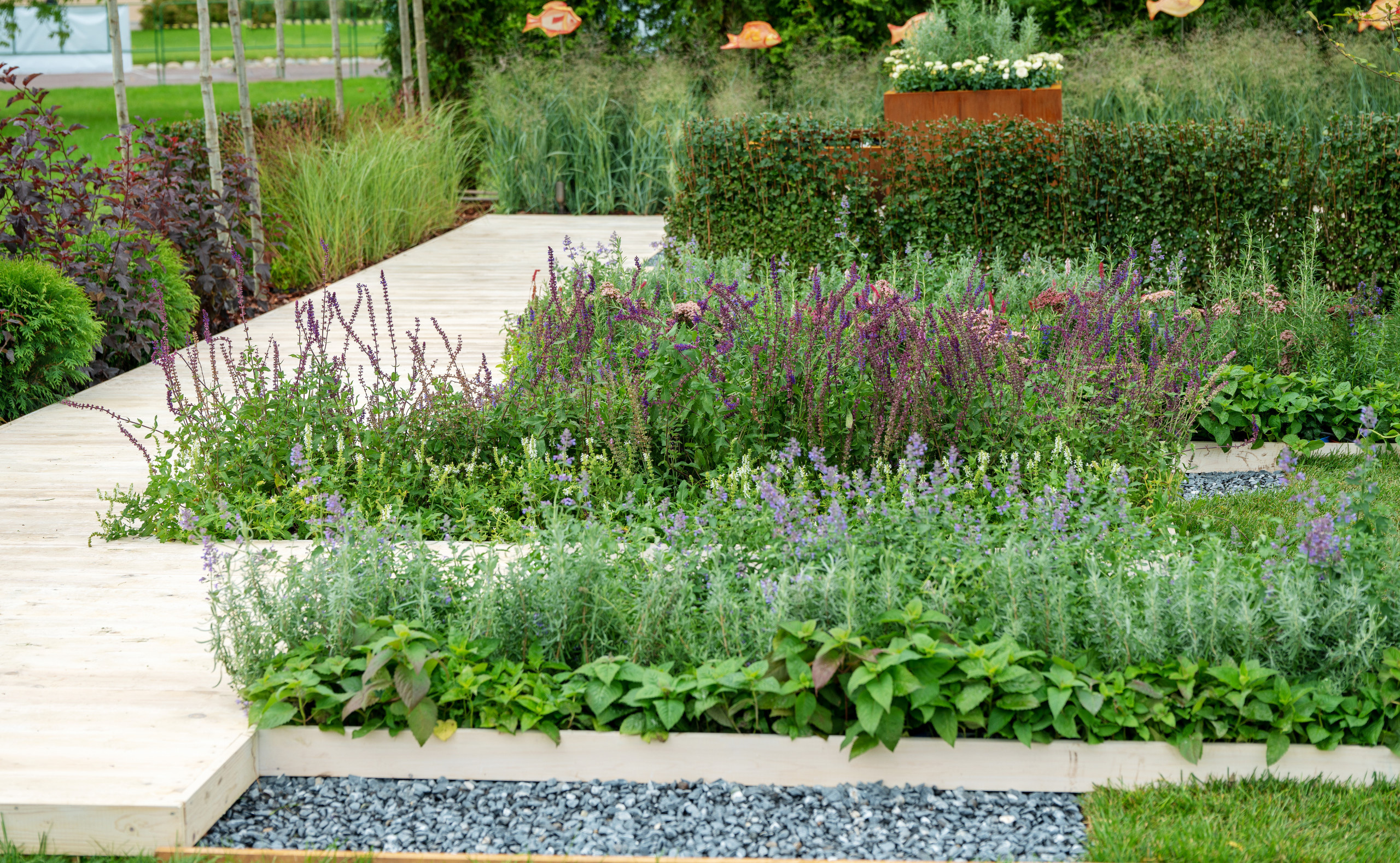 Сад недели: с огородом, кортеном и «живоносным источником»