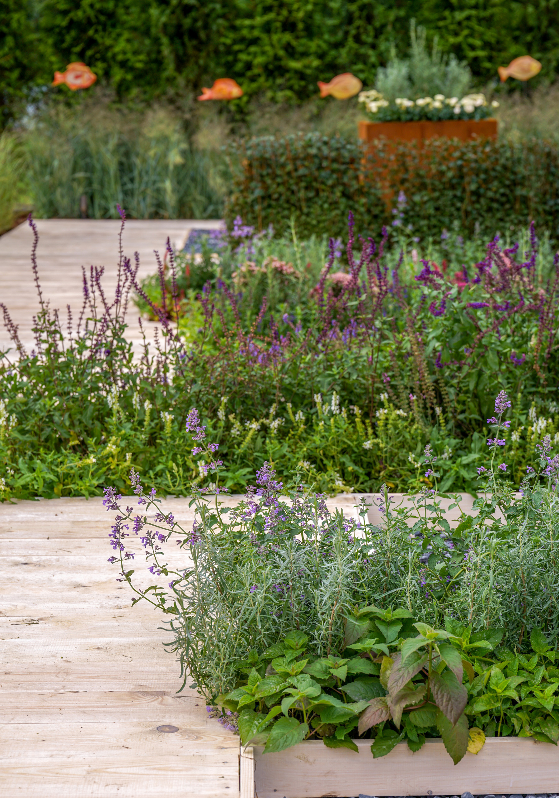 Сад недели: с огородом, кортеном и «живоносным источником»