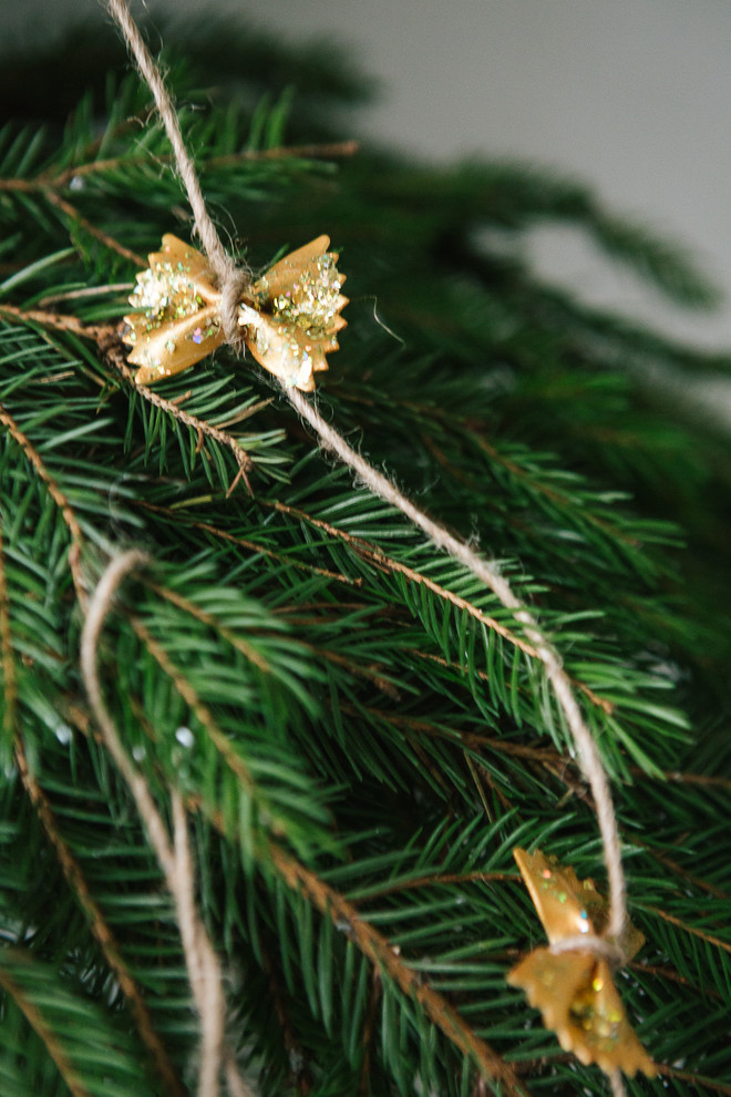 Своими руками: Елочные игрушки — поделки из макарон