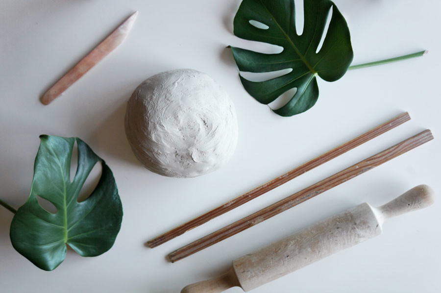 Своими руками: Тарелка в форме листа монстеры