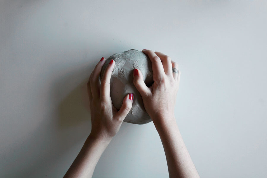 Своими руками: Тарелка в форме листа монстеры